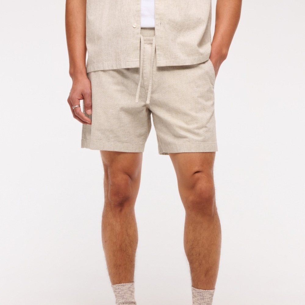 Abercrombie and Fitch Linen-Blend Pull-On Short 6”